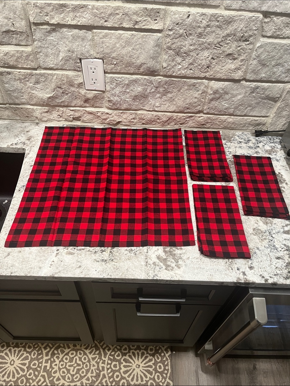 NEW Set of 4 Pier 1 Red and Black Buffalo Plaid Napkins
